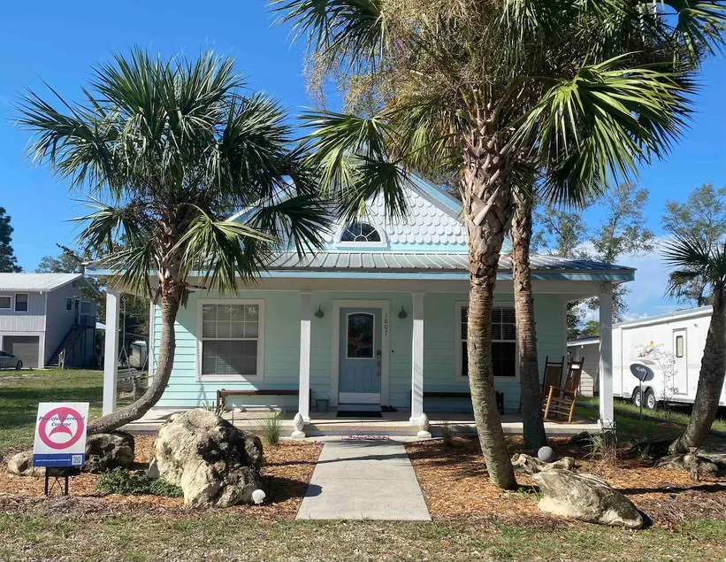 Peaceful Mermaid Cottage-Book for Scallop Season~ - Image 1