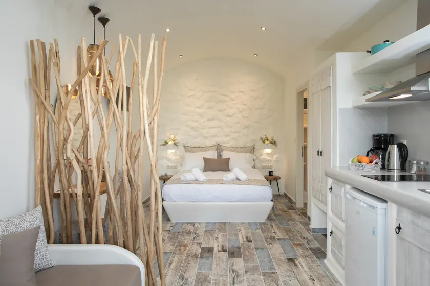 Naxos Petite Studios - Image 1