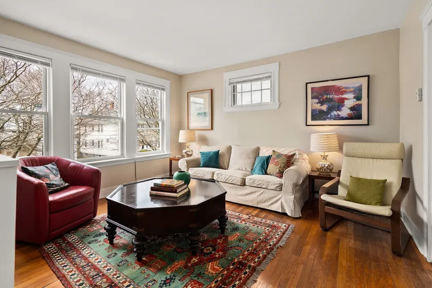 6 Room, 3 Bedroom: parking Quintessential Boston - Image 1