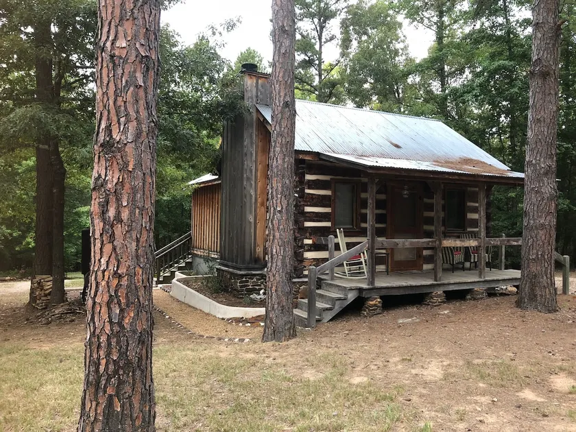Coyote Creek Loft Cabin with Wood Burning Stove, Firepit, Private Outdoor Area - Image 1