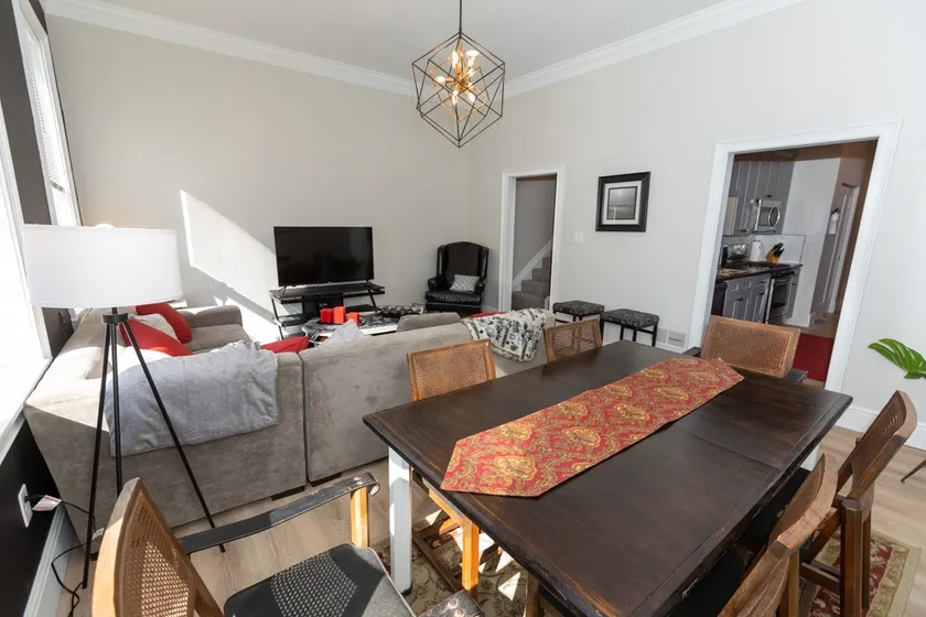 Historic Brownstone Loft-Walk to Casino & Stadiums - Image 1