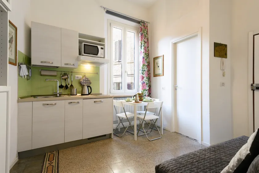 My home in the centre of the city 1 - Image 1