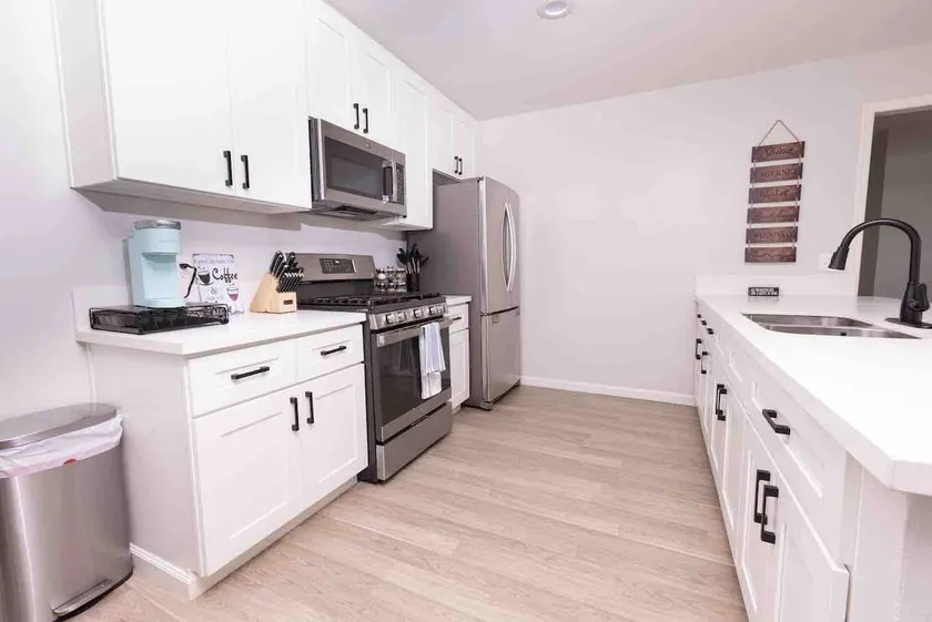 Private home in Historic Escondido! Full kitchen - Image 1