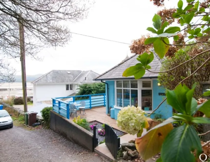 Kindly Light Beach House, Borth-y-Gest - Image 1