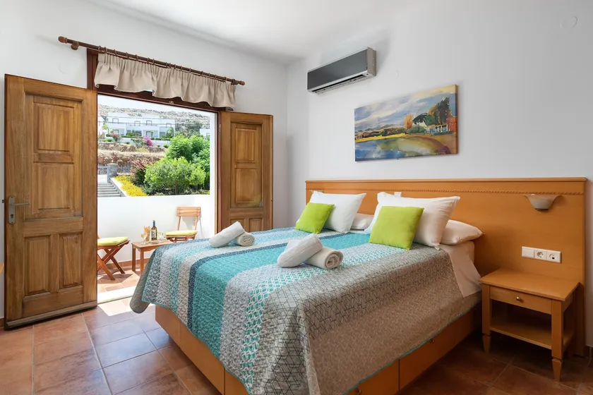 George's Villas - Image 1