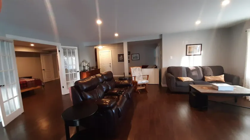Spacious Country Suite - Image 1