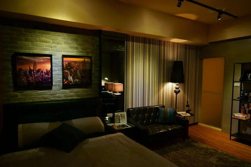 [Monthly rent] Hotel-style room/Hsinchu Station @ 5 mins/Near East Gate Market # City God Temple # Big City Light Kitchen & Balcony - Image 1