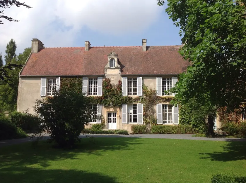Cauvicourt Manor - Image 1