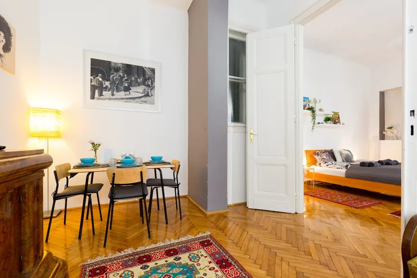 Stylish Apt for 4 in Budapest Historic Center - Image 1