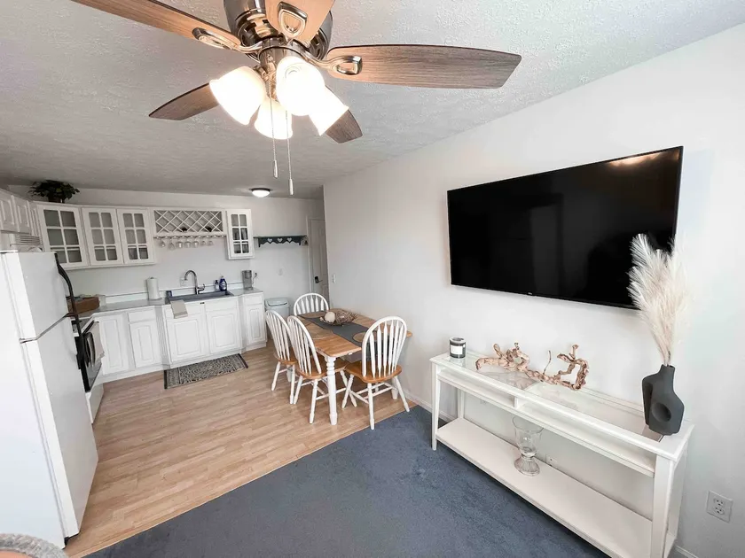Lovely 2- bedroom apartment #1 in Culver - Image 1