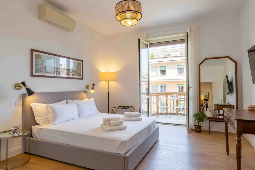 Refined, spacious and bright apartment Dormo da Flami - Image 1