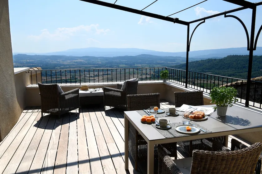 The best view in the beautiful village of Gordes ! - Image 1