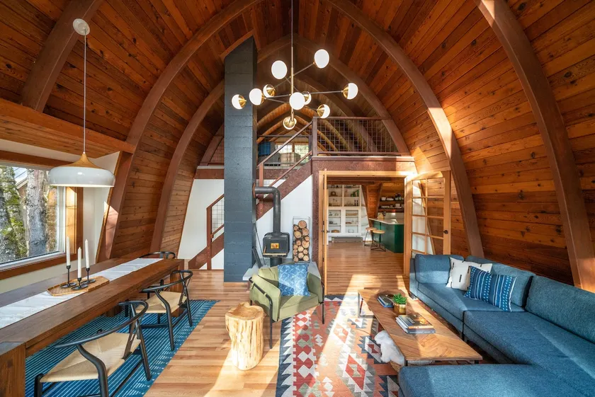 Cozy PNW/Scandinavian Gorge Cabin - Image 1