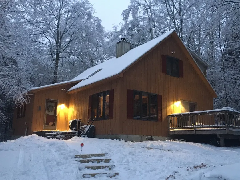 Snow Maple Cottage - Image 1