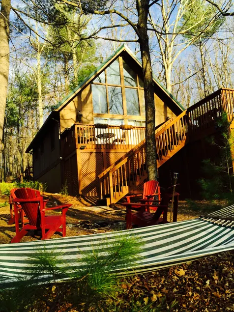 Moss Hill ~ Cozy Cabin w/Hot Tub & Fast Wi-Fi! - Image 1