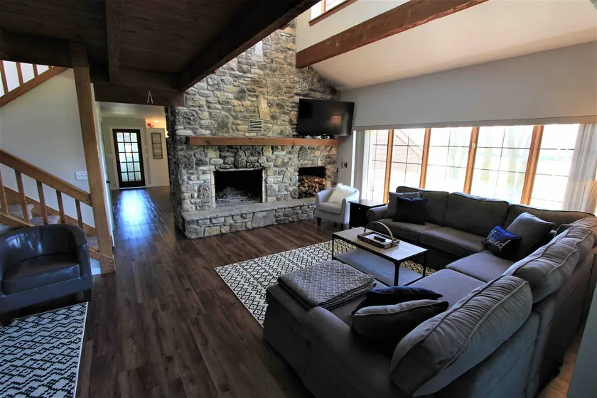 Foxlea Guest House in Fish Creek - Image 1