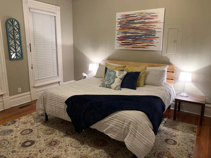 Conveniently Located 1 Bedroom Apartment - Image 1