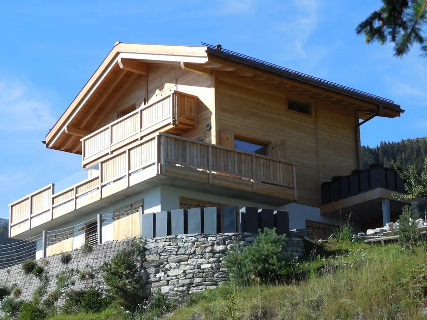 ”Le Point de Vue” Chalet in Crans-Montana - Image 1