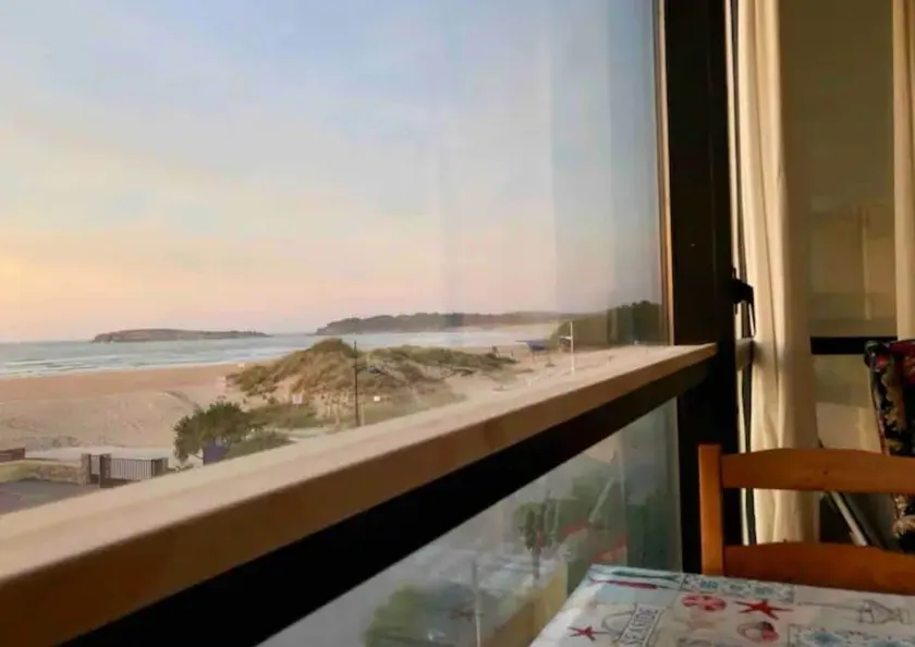 Beachfront views - Image 1