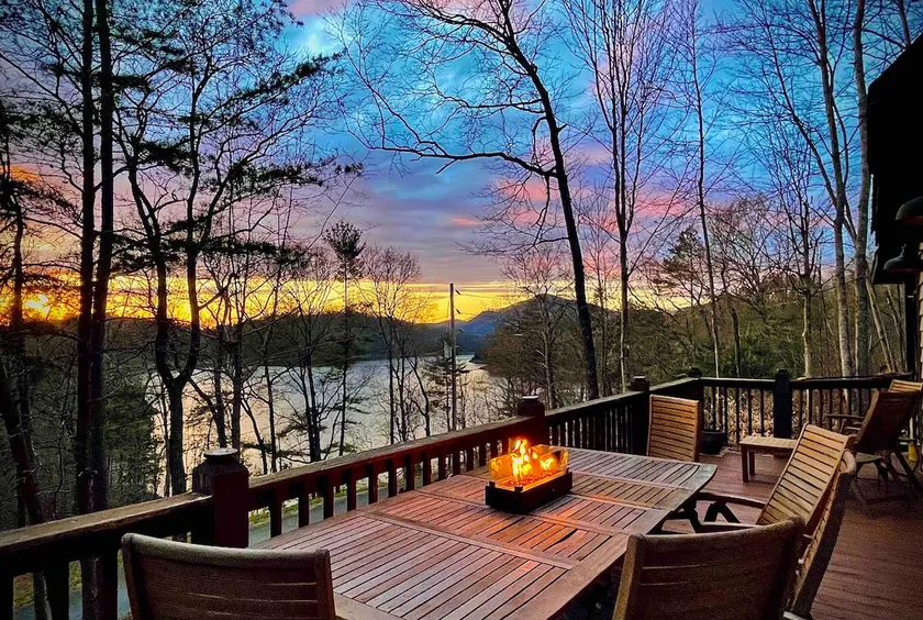Dancing Bear Lodge | Hiawassee Lake | Sleeps 10 - Image 1