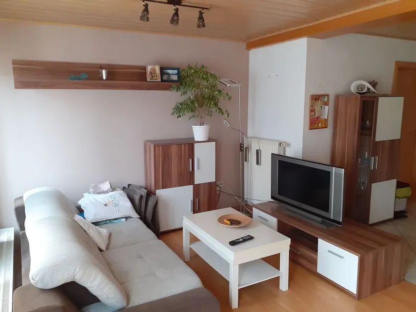 Cozy guest apartment on the Haseltal cycle path. - Image 1