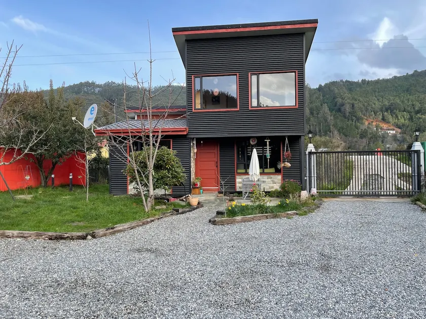 Cabin with exit to the Calle Calle River - Image 1