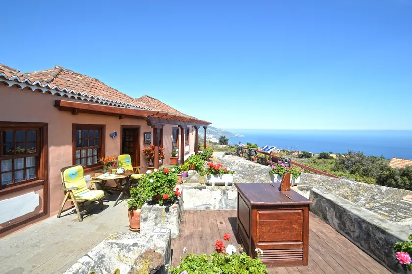 Carlota - Image 1