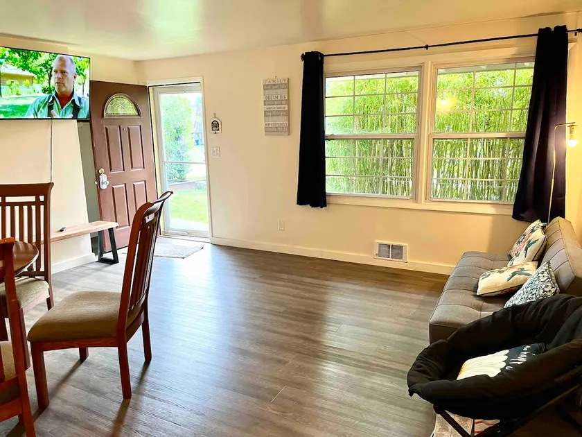 The C Sharp: Sleeps 4 - Image 1