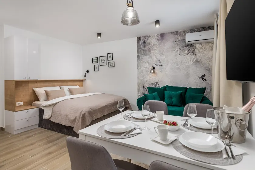 Srnec Apartments - Korzo - Image 1
