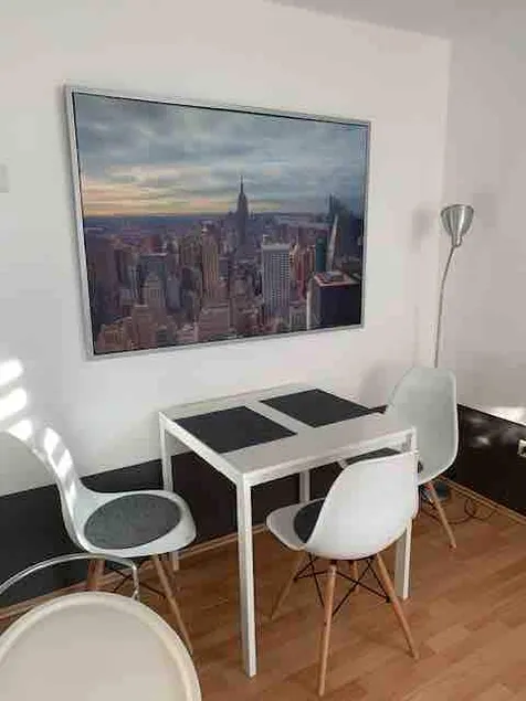 Cozy apartment with terrace - Image 1