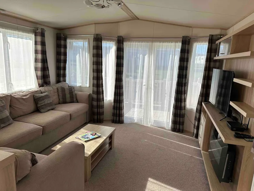 Lovely Lodging in Whitecliff Bay - Image 1