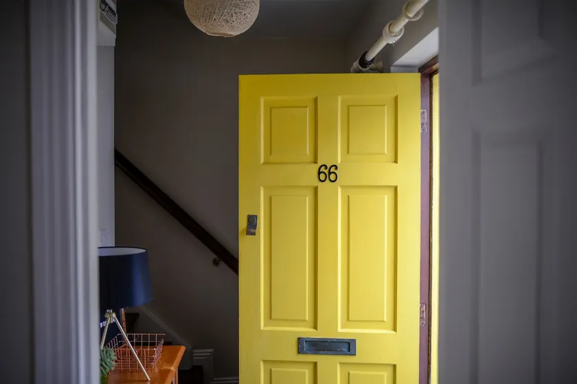 Fab location, Bright Townhouse with patio &terrace - Image 1