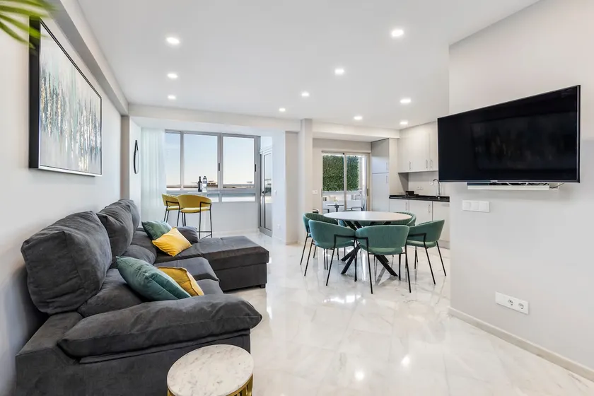 Faro Main Avenue Apartment - Image 1