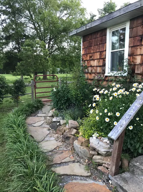 Big Living in the Little House - Image 1
