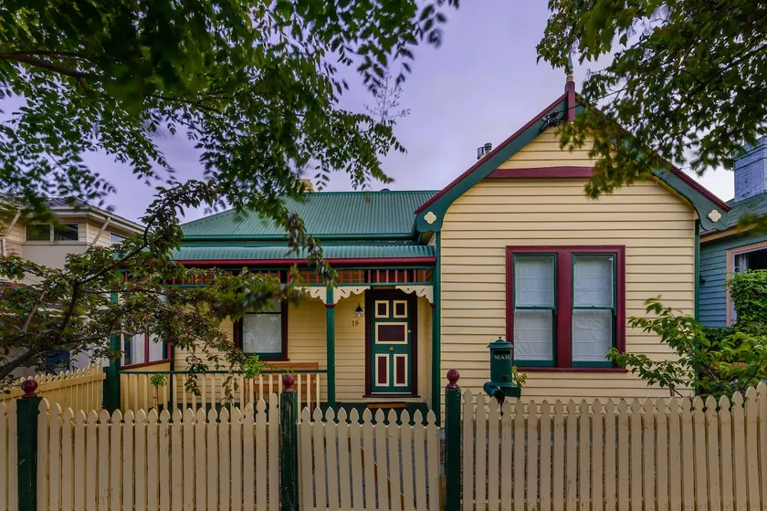 North Hobart Charm. Central location. - Image 1