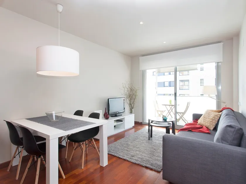 NEW APARTMENT NEAR THE BEACH, WITH PARKING - Image 1