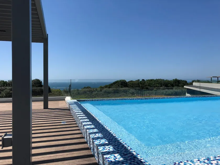 Sibaya Pebble Beach Luxury Apartment 122 - Image 1