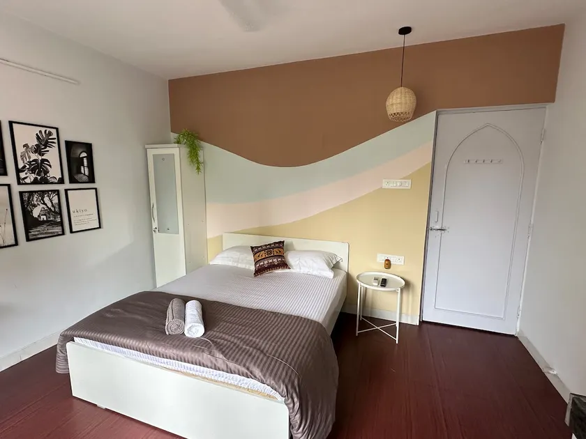 Flow: Studio in Koregaon Park | WiFi Smart TV AC - Image 1