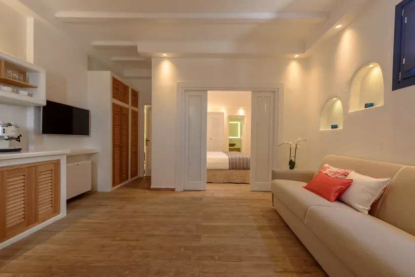 Sea Dream Luxury Home - Image 1