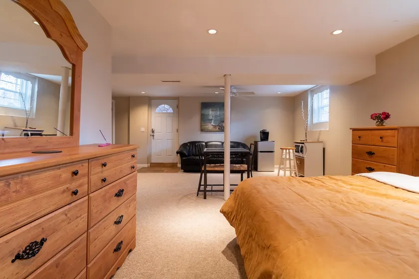 Private Inn - Image 1