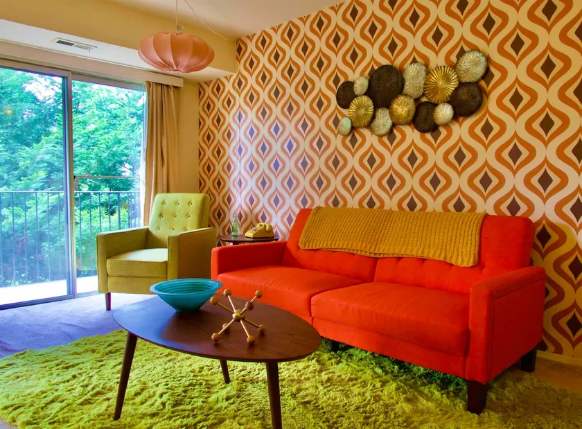 Mid Century Apartment (1960’s Time Capsule!) - Image 1