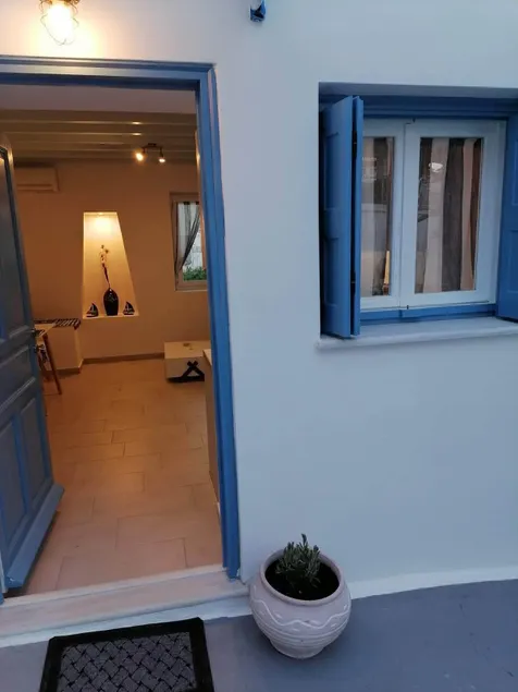 VENI'S HOUSE. SPETSES - Image 1