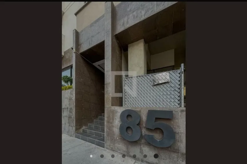 Apt in a private residential in a central area. - Image 1