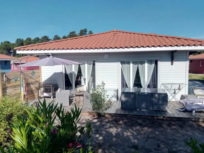 Wooden chalet Lake Biscarrosse Parentis - Image 1