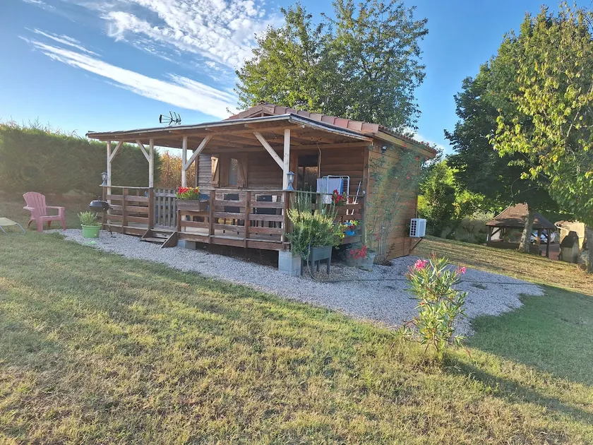 Det hyggelige sommerhus i sort perigord og udstyret med aircondition - Image 1