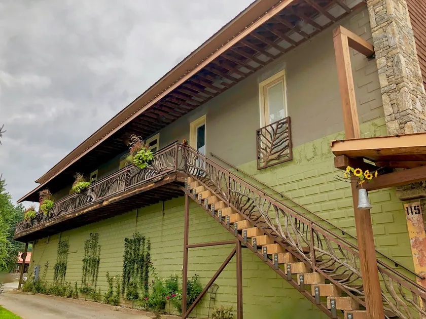 Beauregard Trail Loft (formerly Loft B) - Image 1