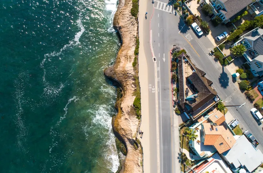 180°OceanView+HotTub+EBikes+Surfboards+SUPS+Kayak - Image 1