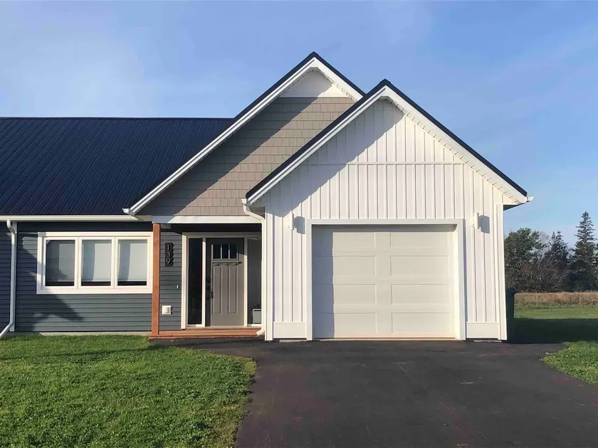 Modern new duplex in Summerside - Image 1