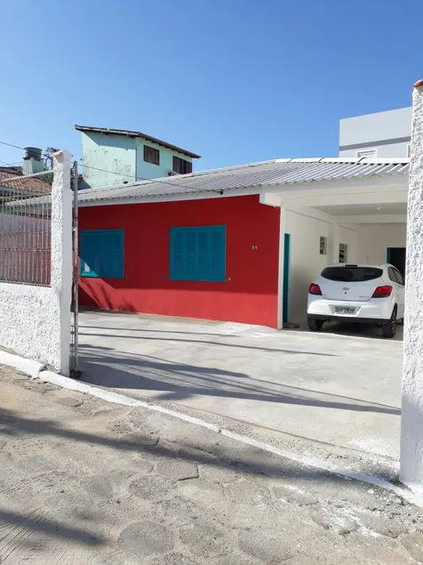 Casa da Diva Praia do Santinho - Image 1