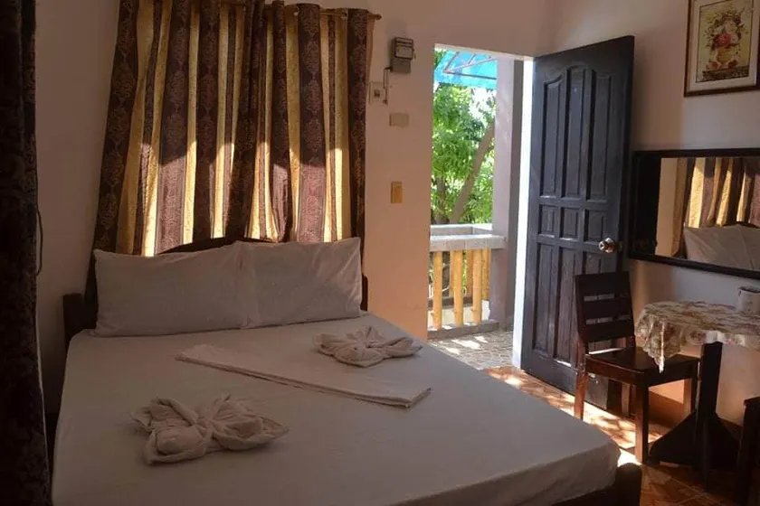 Nanette's Tourist Inn - Image 1